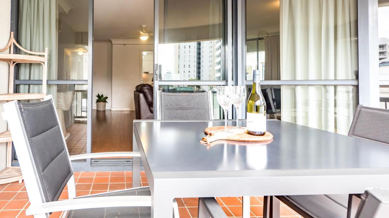 Victoria Square Apartments Gold Coast Eksteriør billede