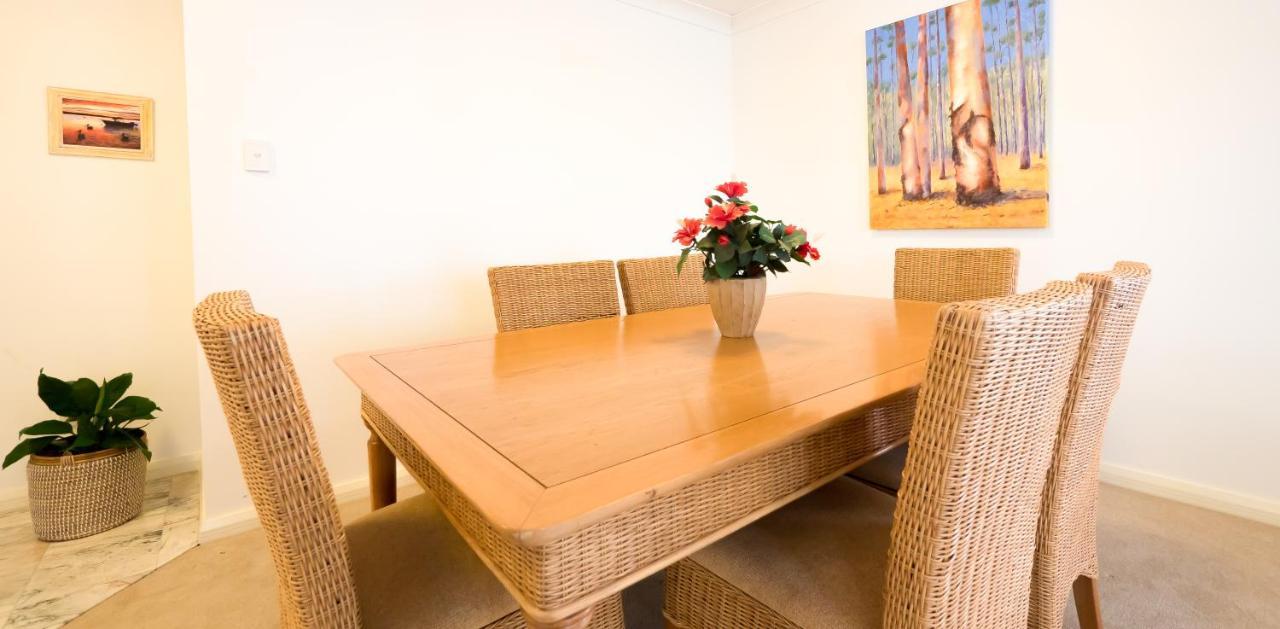 Victoria Square Apartments Gold Coast Eksteriør billede